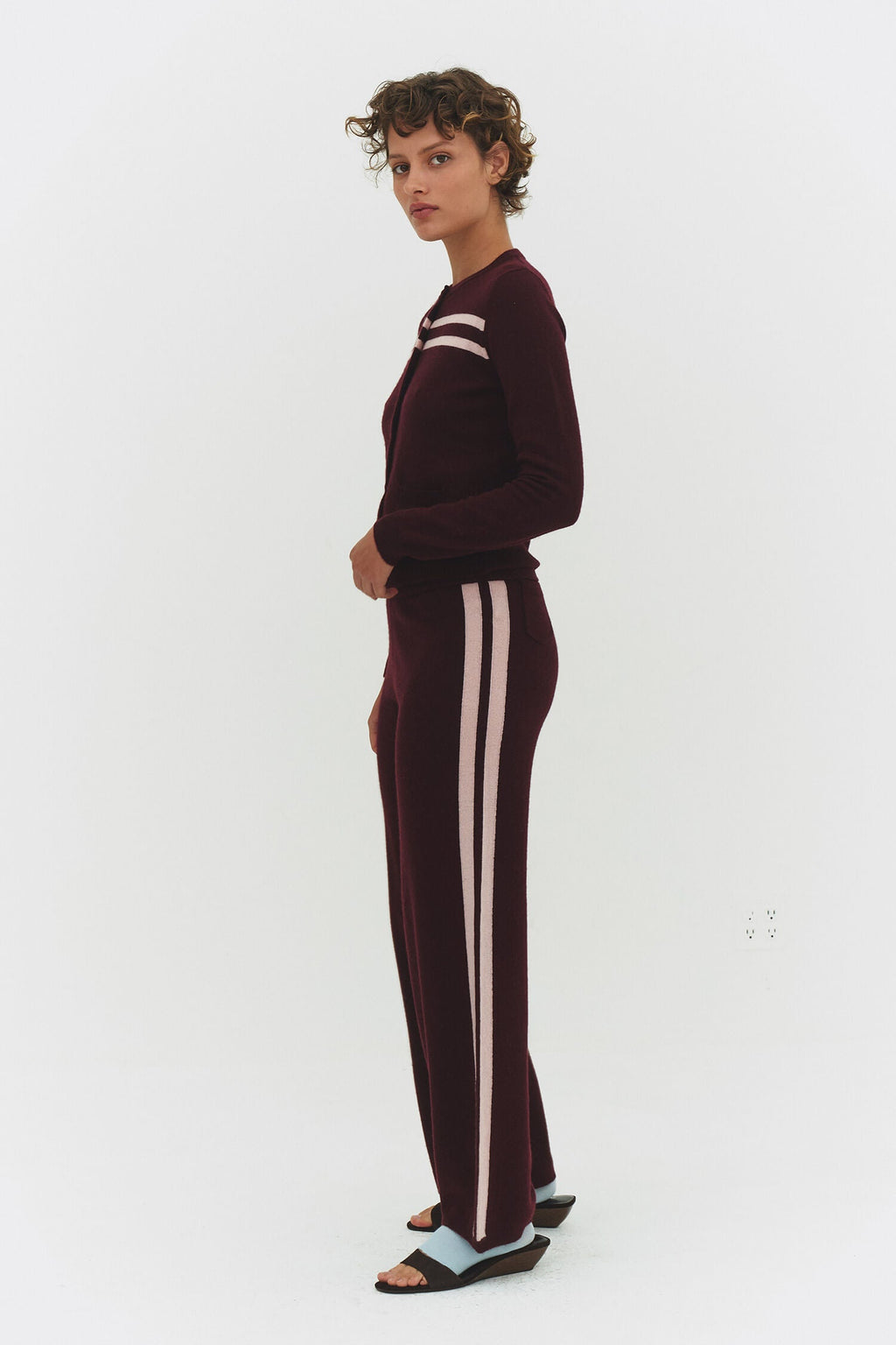 CASHMERE WOOL STRIPE CARDIGAN IN RASPBERRY CREAM